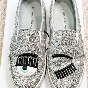 Chiara Ferragni Lashes Wink Glitter